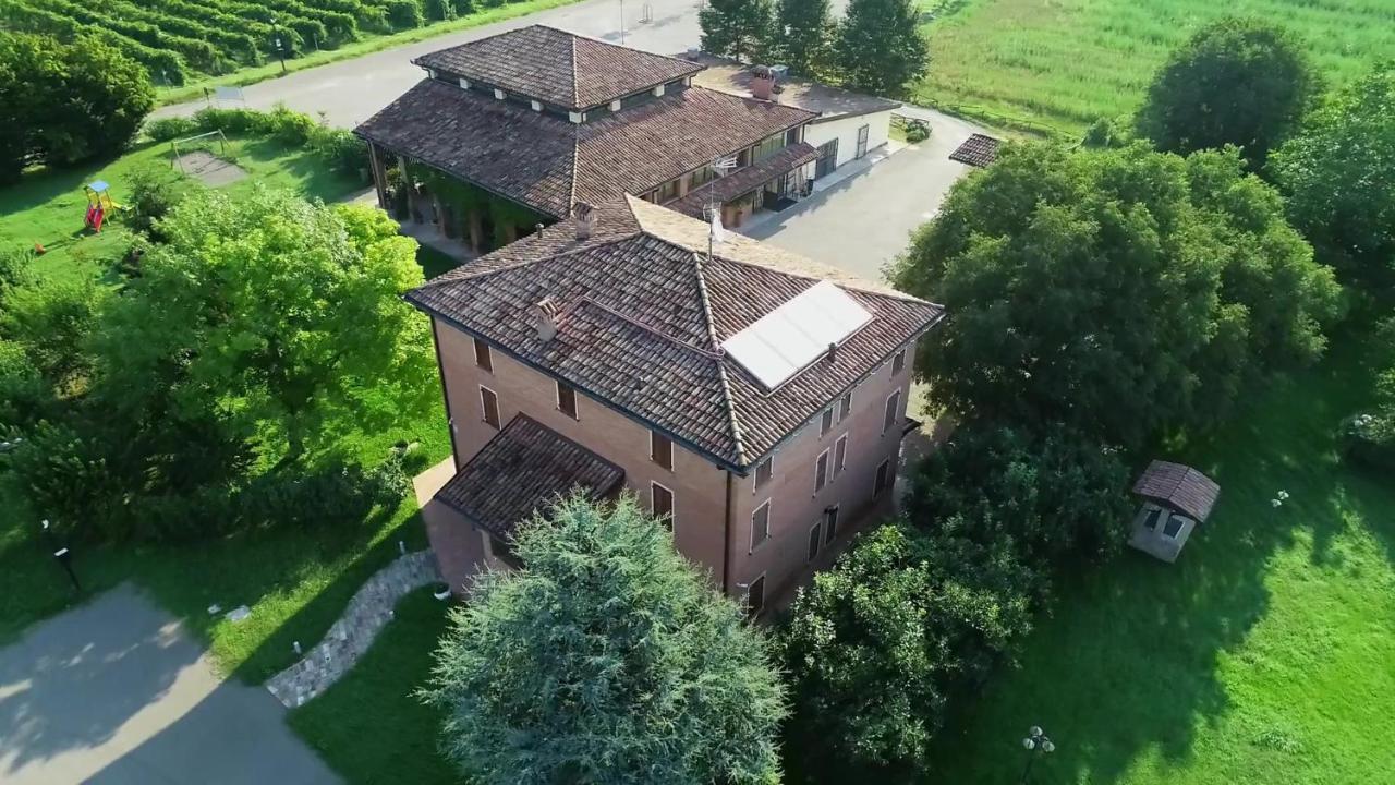 Albergo Da Ca' Vecia Spilamberto Bagian luar foto